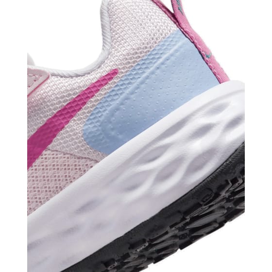 Nike Revolution 6