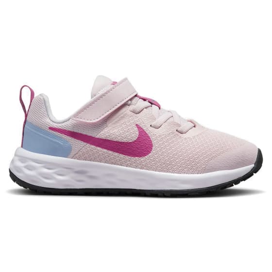 Nike Revolution 6