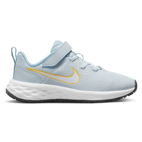 Nike Revolution 6