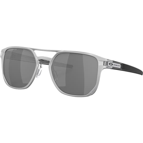 Oakley Latch Alpha