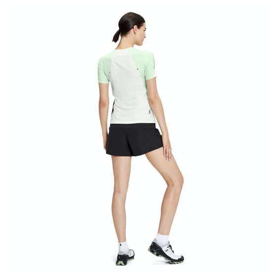 On Ultra Shorts Dame