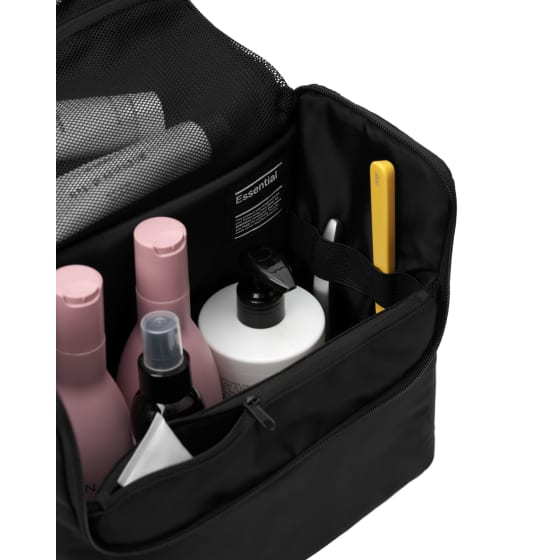 Db Essential Wash Bag Medium