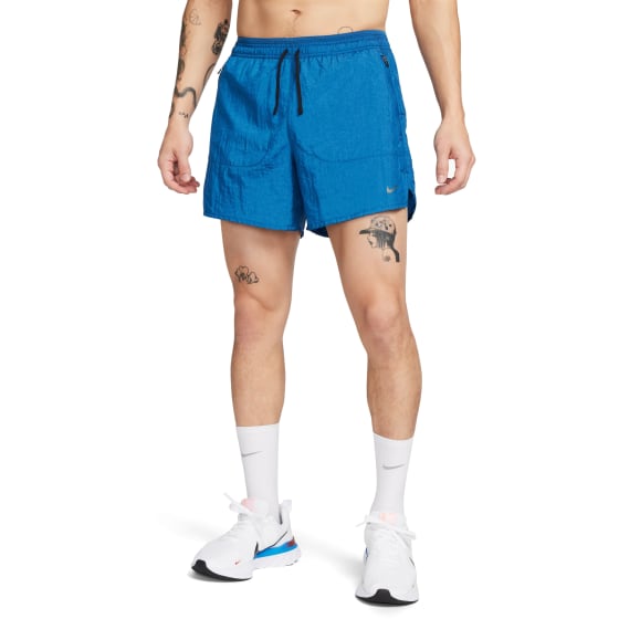 Nike Stride Running Division 5" Shorts Herre