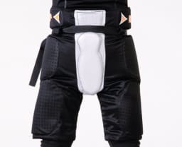 Beskyttelses bukse til å ha under bandybuksen. 