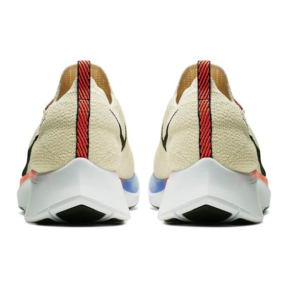 nike zoom fly flyknit prisjakt